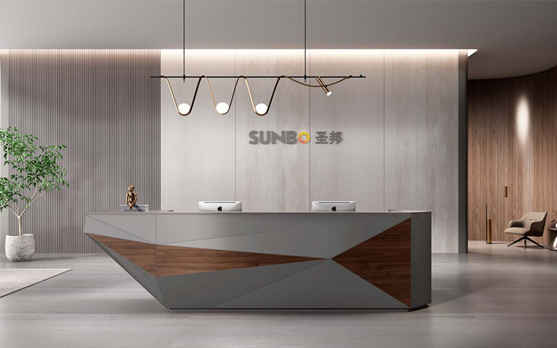 前臺(tái) 前臺(tái)